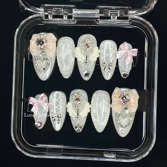 LM32 White Pearl Chrome Cute Coquette Nails