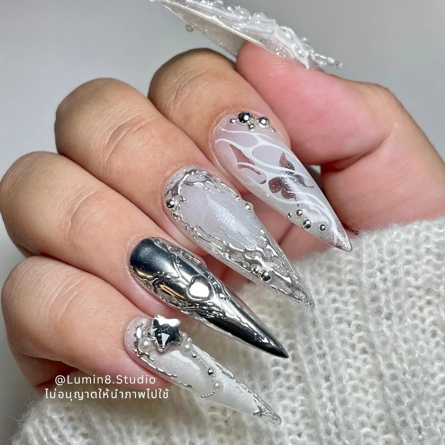 LM36 Ethereal Glittery Clear White Floral Nails