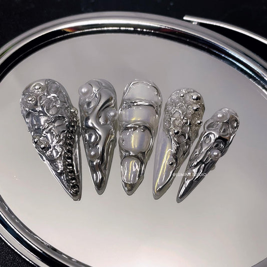 LM46 3D Abstract Sculpted Silver Nails