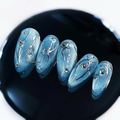LM05 Sparkly Blue Cateye Cyberpunk Nails