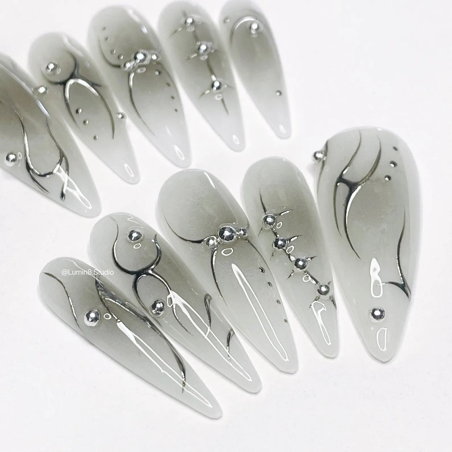 LM20 Freestyle Metallic Silver Black and White Aura Nails