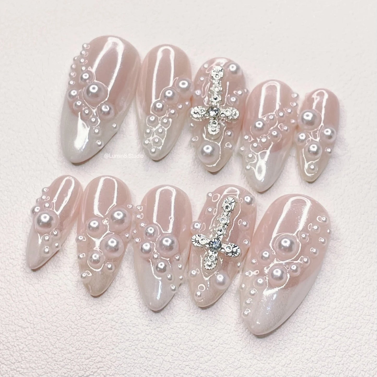 LM26 Glazed Donut White French Ombre with Pearls Nails