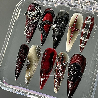 LM31 Gothic Snake & Skull Nails