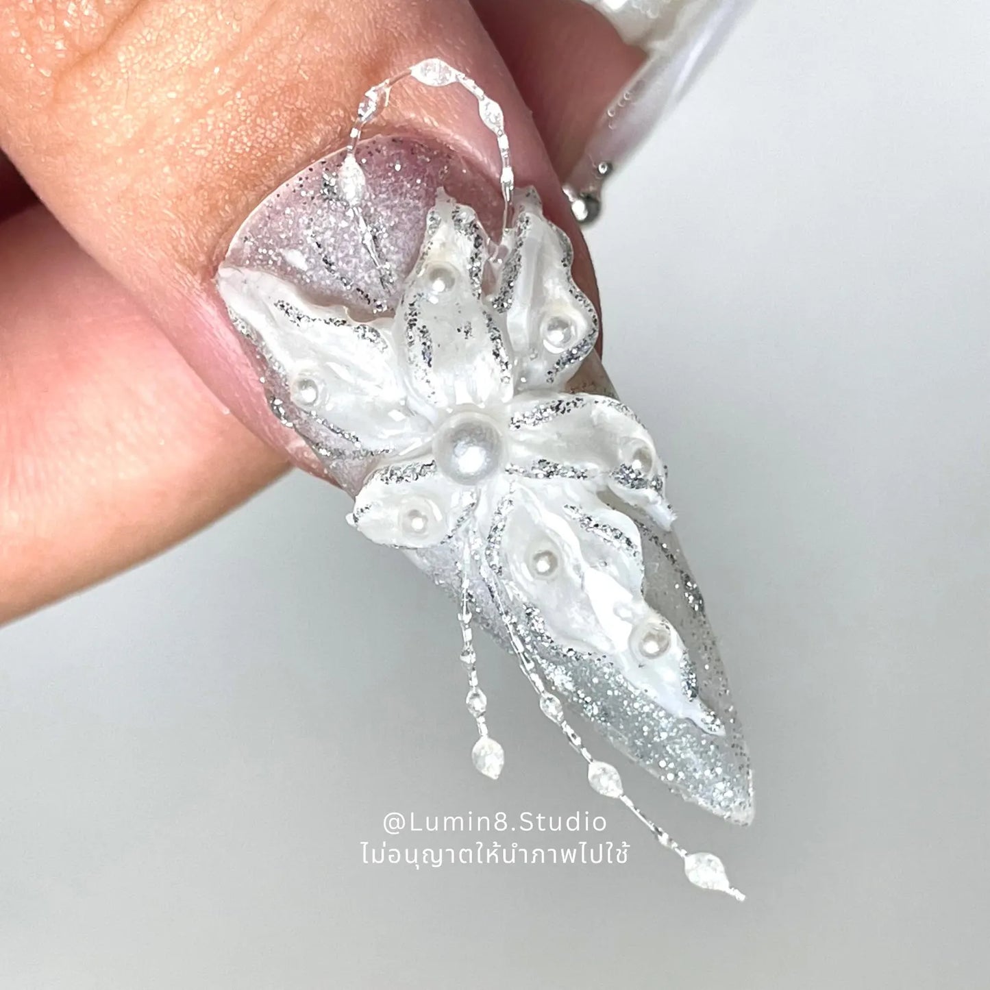 LM36 Ethereal Glittery Clear White Floral Nails