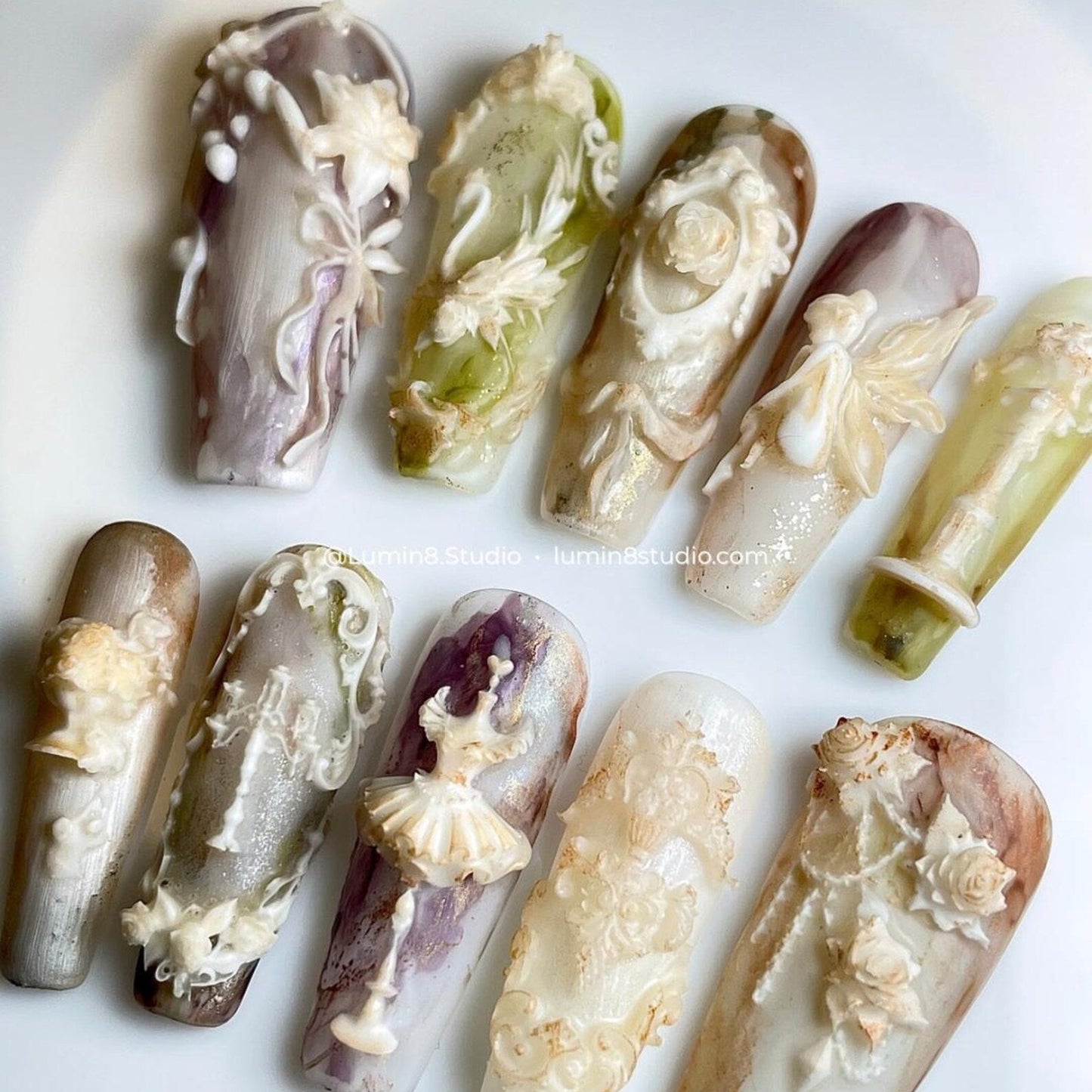 LM50 Vintage Victorian Rococo Marble Sculpture Nails